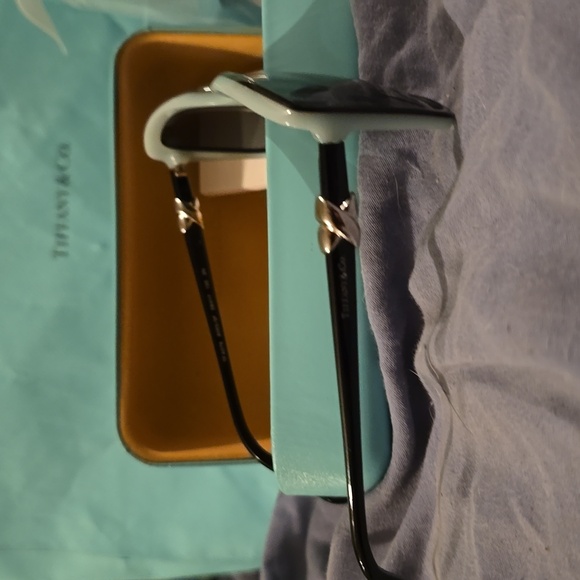 Authentic Tiffany and Co sunglasses cat eye - Picture 2 of 6
